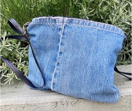 Pochette en Jean Recyclé